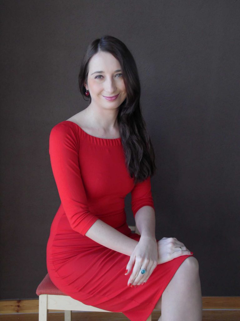 Marta Matyszczak, kobieta w czerwonej sukience