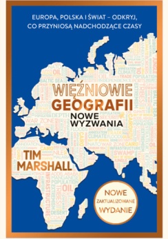 okładka przedstawia niebieskie tło oraz mapę Europy, Azji i Afryki w piaskowym kolorze z napisami w różnych pastelowych odcieniach i pod różnym kątem rozmieszczonych na mapie