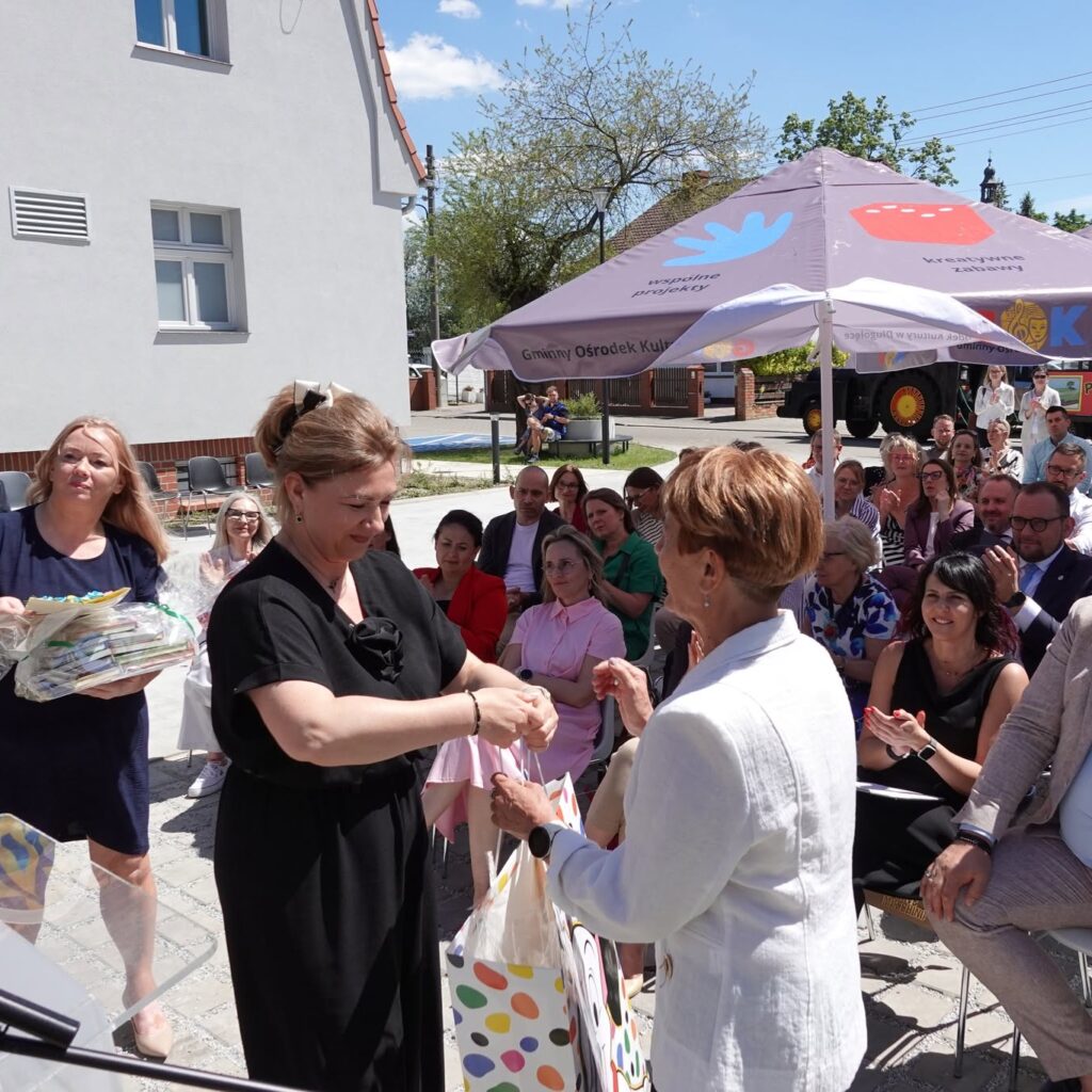 Otwarcie nowej biblioteki w Długołęce.